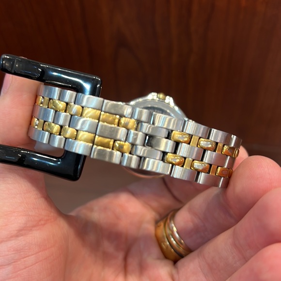 Raymond Weil 5560 Tango Collection Two Tone Men's Watch 36mm Sapphire Crystal - Picture 6 of 7